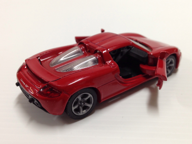 Illustration for article titled Carrera GT and Bonus 910